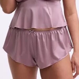 Torrid‎ Ruffle Short Women Size 1 Toadstool New With Tags